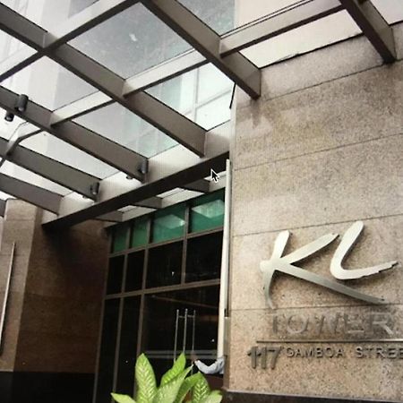 One Bedroom Apartment With Netflix At Greenbelt Makati Манила Екстериор снимка